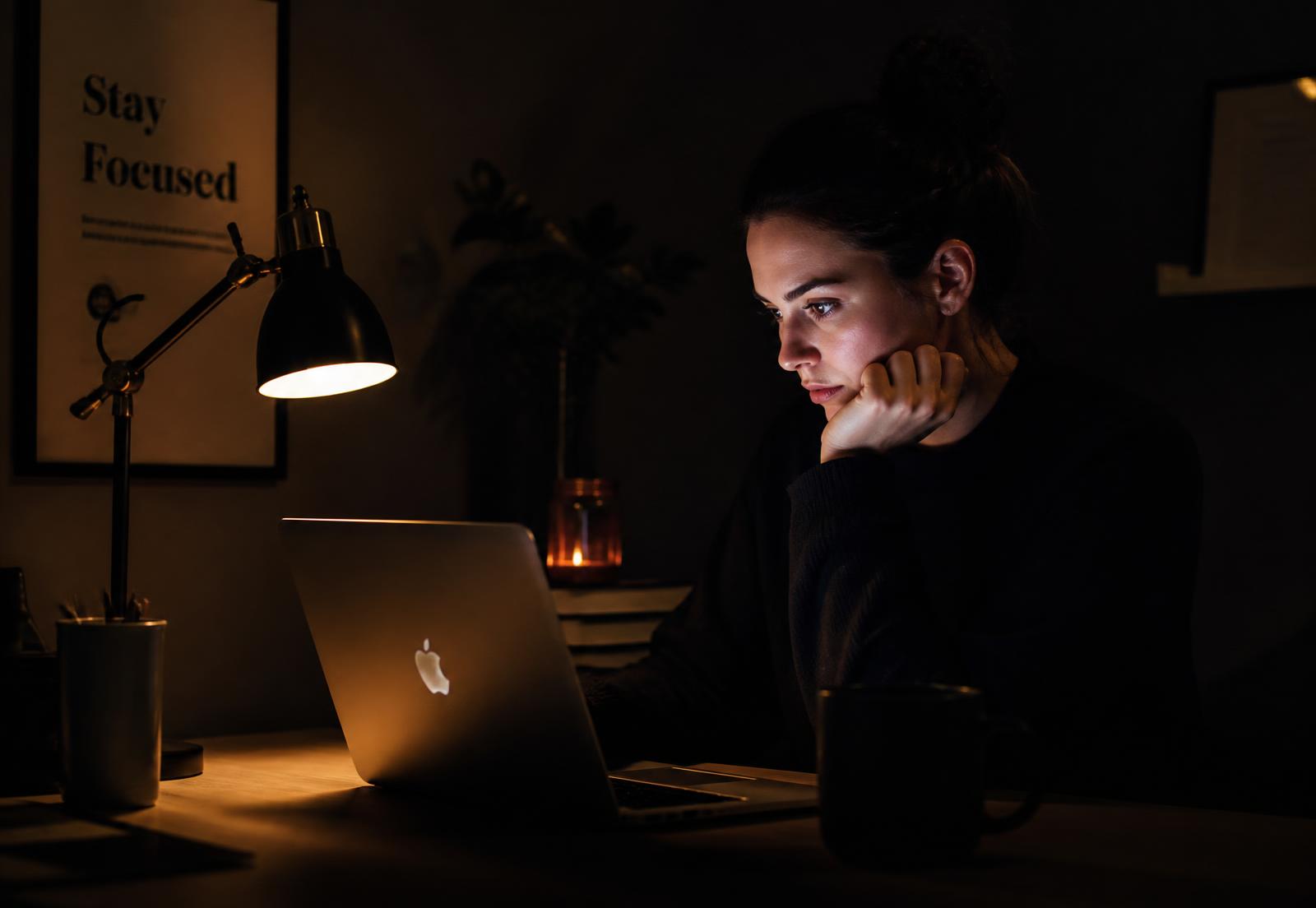 Assistante en télétravail
